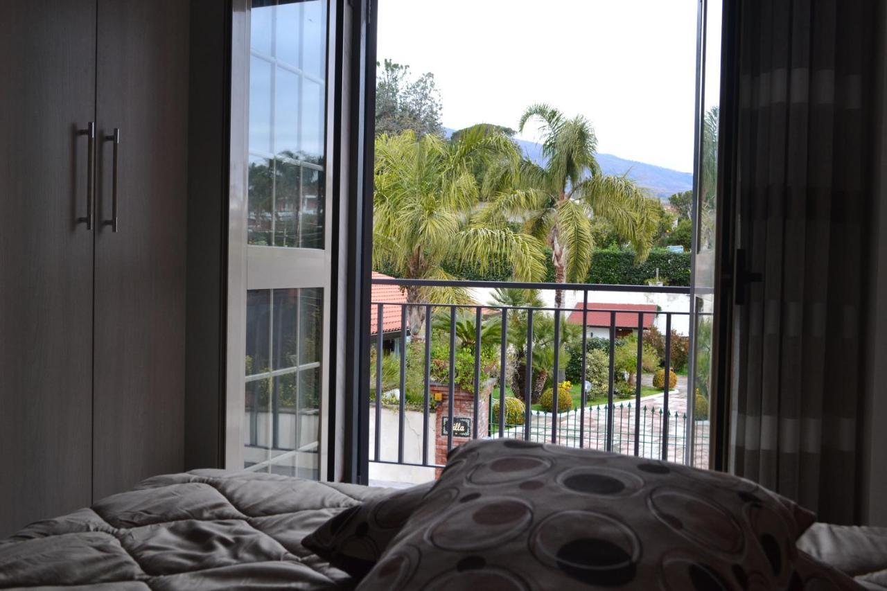 B&B Casa Di Lauro Trecase ภายนอก รูปภาพ